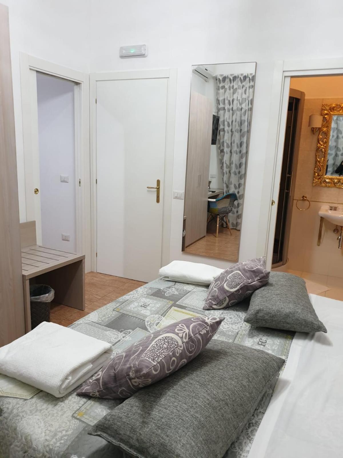Beauty House Panzió Reggio di Calabria Kültér fotó